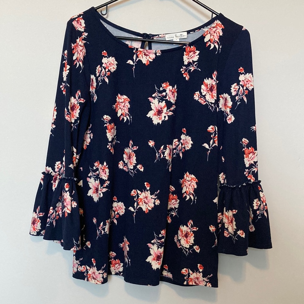 Nine Britton Peralta Bell Sleeve Knit Top, size medium